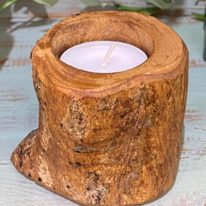 Κηροπήγιο από ξύλο ελιάς